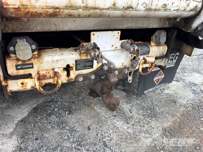 International 4300 Auto korpe