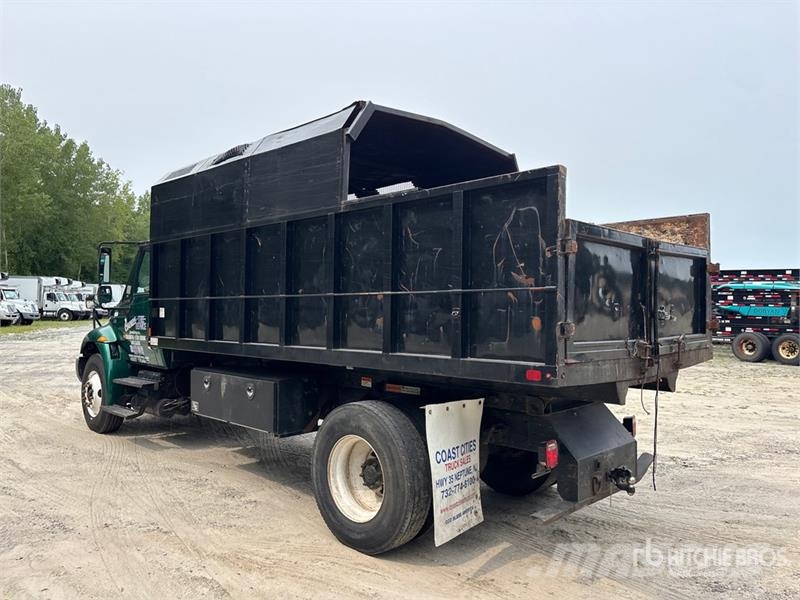 International 4300 Camiones volquete para virutas de madera