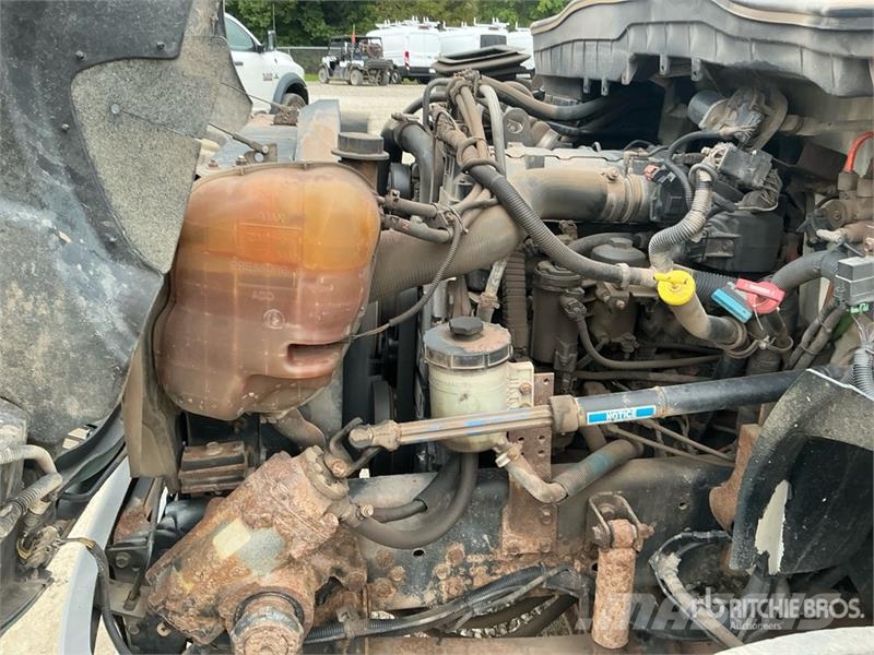 International 4300 多目的/汎用車両