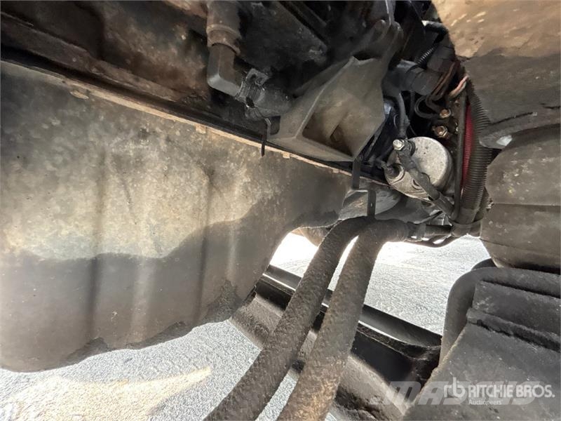 International 4300 Camiones volquete para virutas de madera