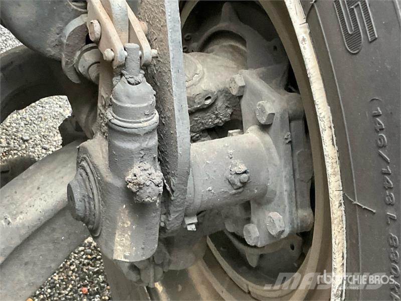International 4300 Furgons