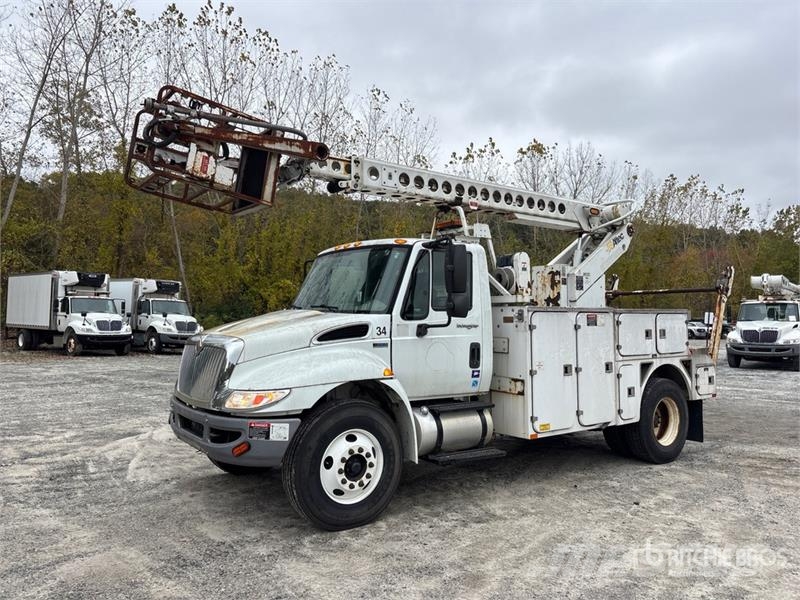 International 4300 Auto korpe