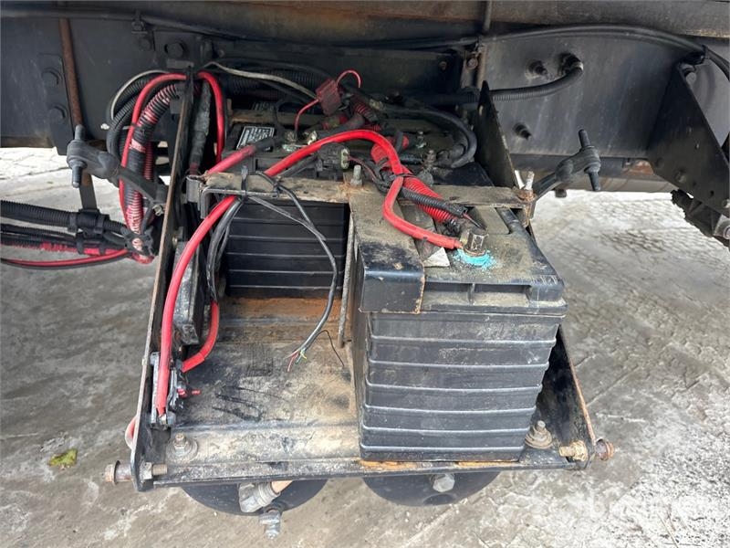 International 4300 Фургони