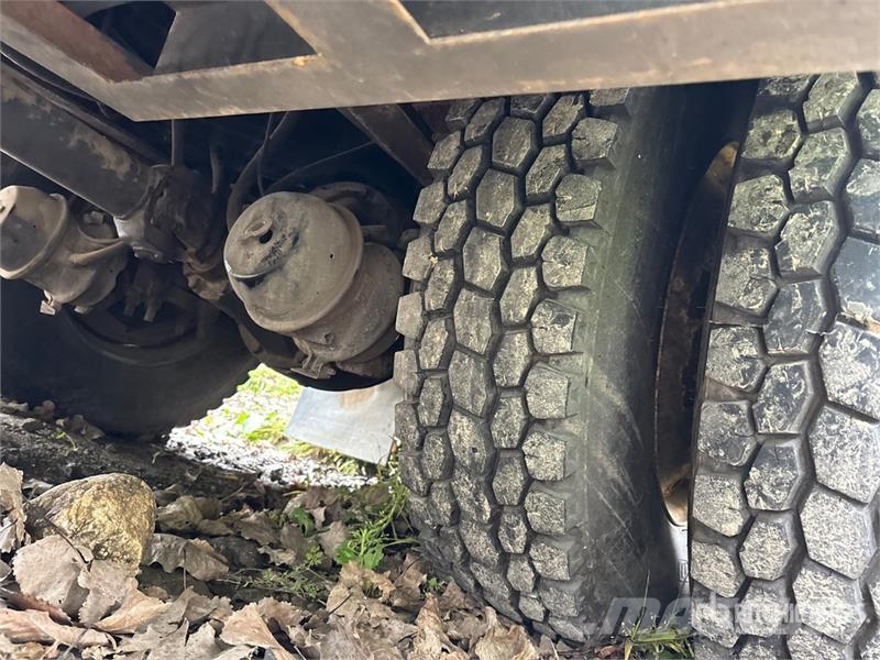 International 4300 Fahrzeug mit mobiler Bohranlage