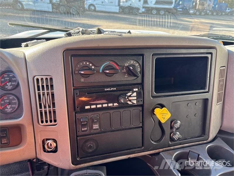 International 4300 Kühlkoffer