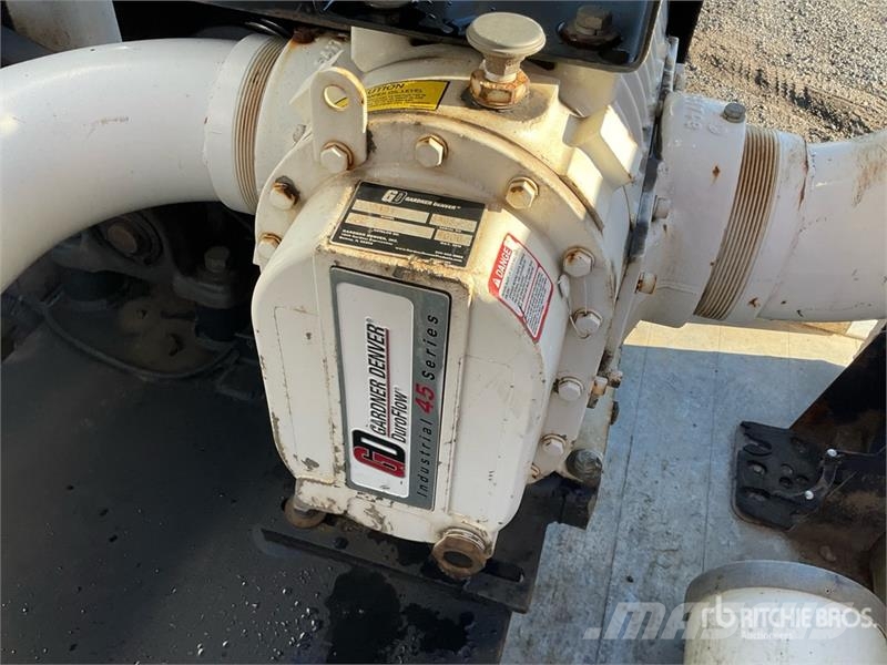 International 4300 Αποφρακτικά οχήματα