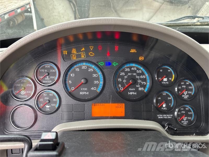 International 4300 Auto korpe