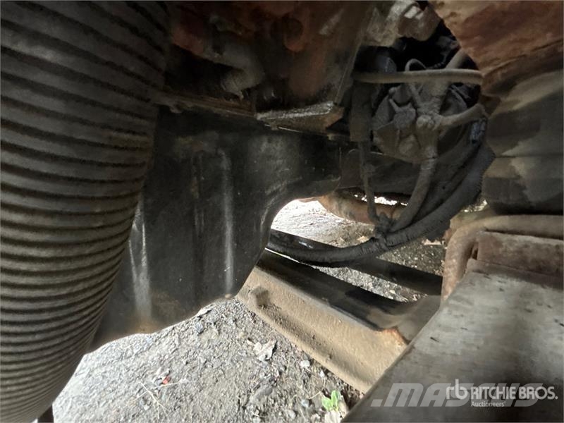 International 4300 Fahrzeug mit mobiler Bohranlage