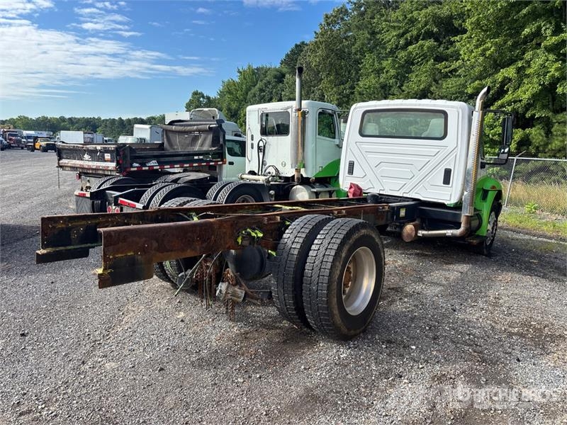 International 4300 كابينة والداخلية