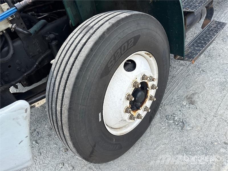 International 4300 Camiones volquete para virutas de madera