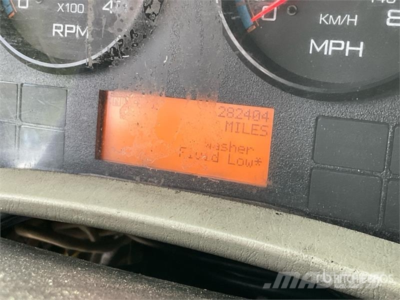 International 4300 Camiones con temperatura controlada