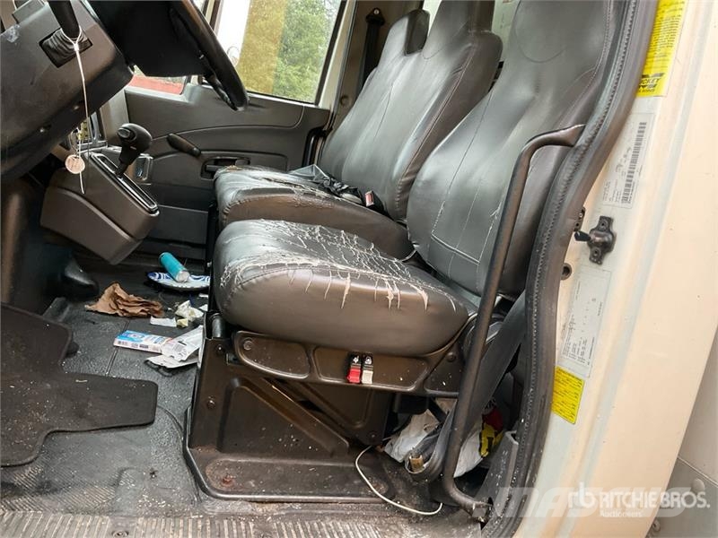 International 4300 Furgons