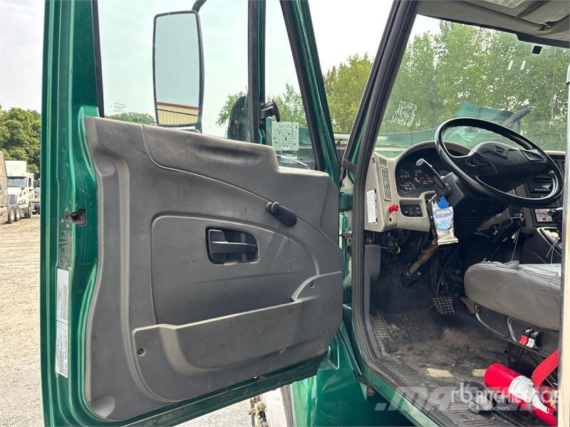International 4300 Camiones volquete para virutas de madera
