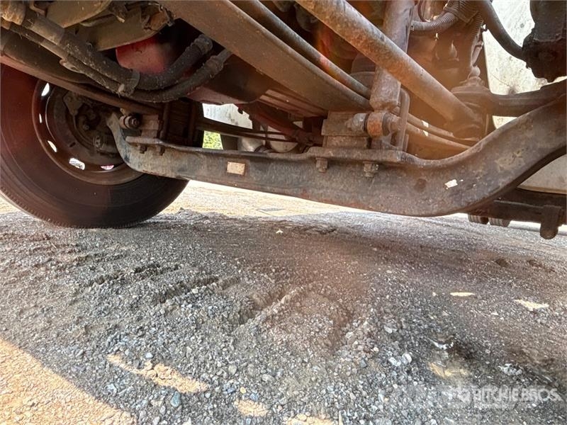 International 4300 Camiones con caja de remolque