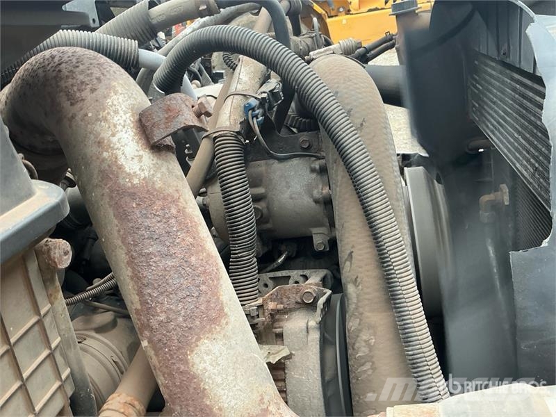 International 4300 多目的/汎用車両