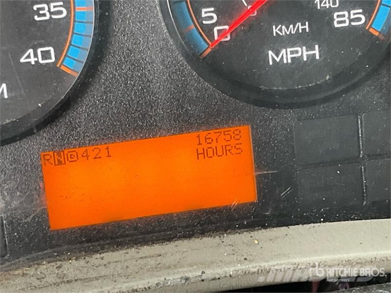 International 4300 Furgons