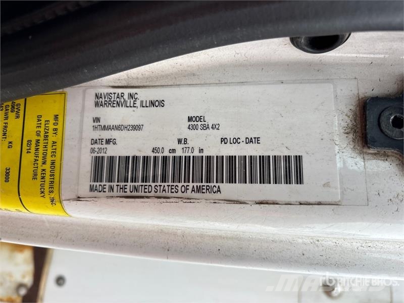 International 4300 Auto korpe