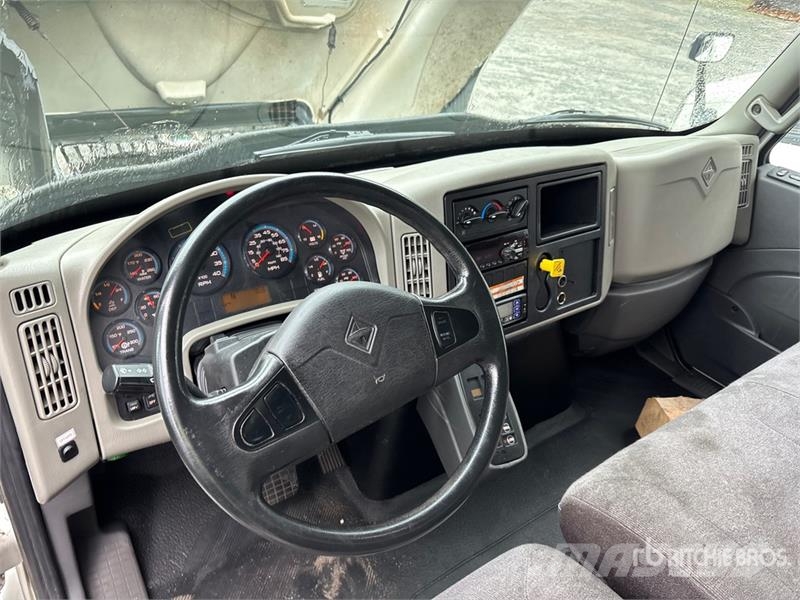 International 4300 Temperature controlled trucks