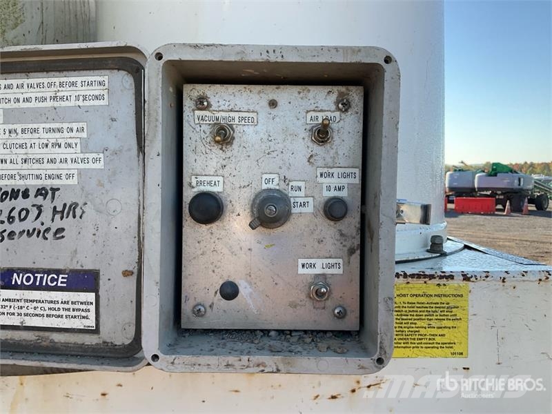 International 4300 Αποφρακτικά οχήματα