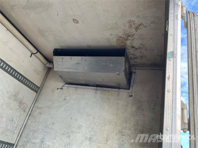 International 4300 Camiones con temperatura controlada