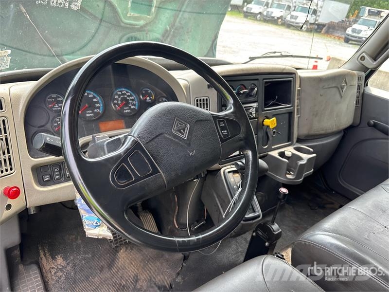 International 4300 Camiones volquete para virutas de madera