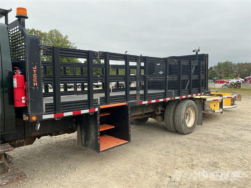 International 4300 多目的/汎用車両