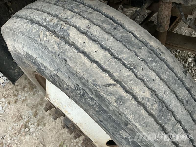 International 4300 多目的/汎用車両
