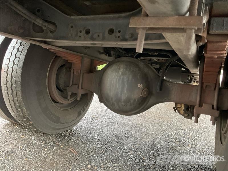 International 4300 Furgons