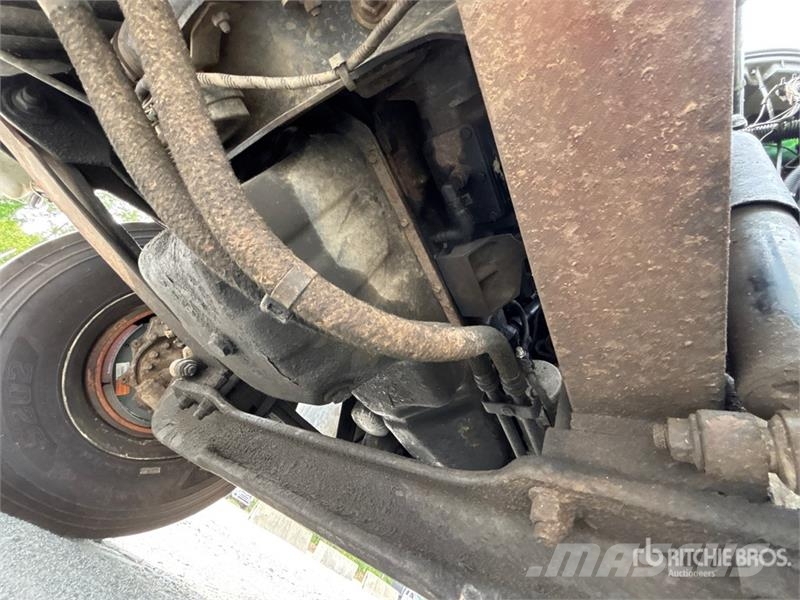 International 4300 Camiones volquete para virutas de madera
