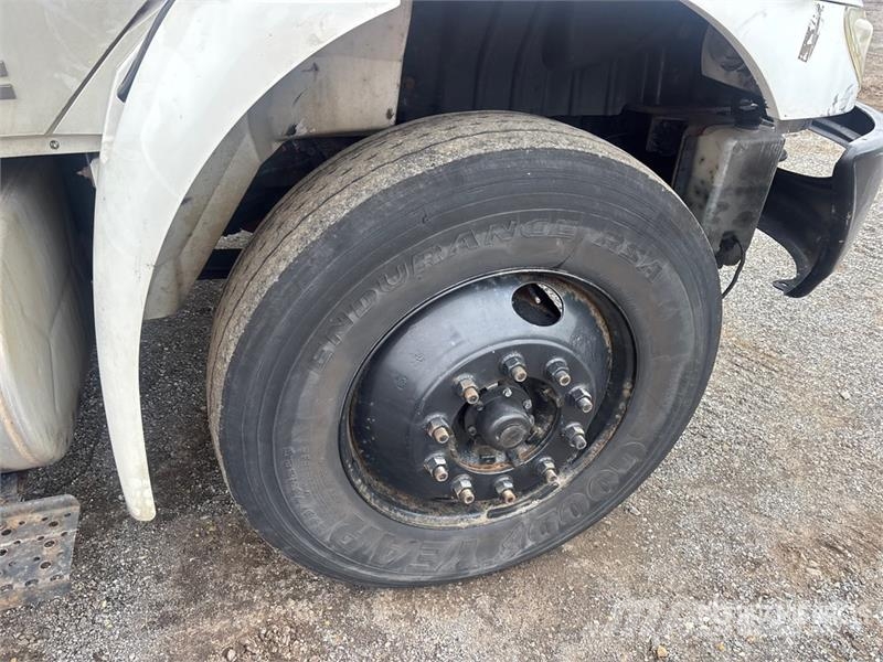 International 4300 Sanduk kamioni