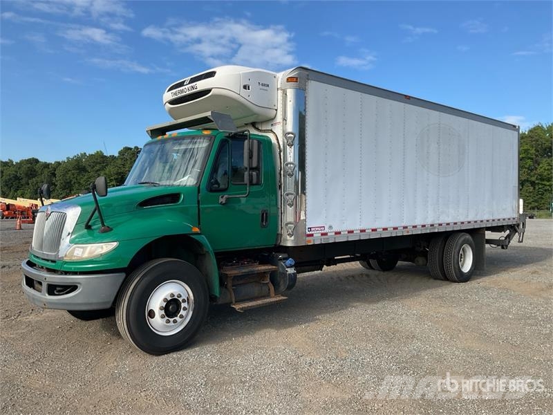 International 4300 Camiones con temperatura controlada