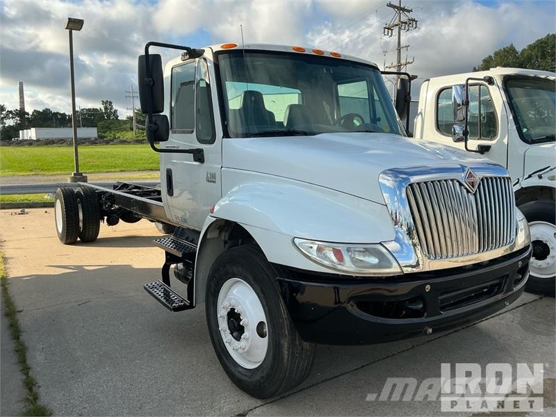 International 4300 Καμπίνες και εσωτερικό