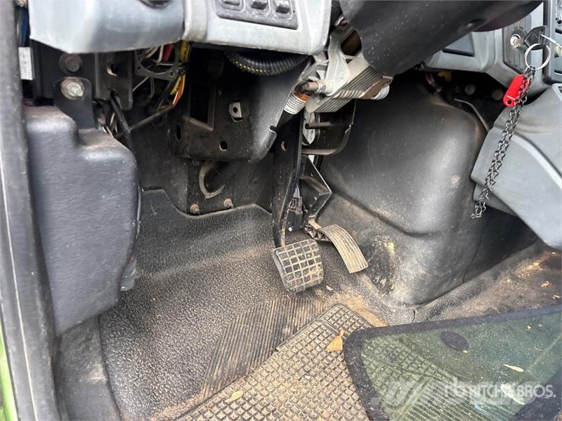 International 4300 كابينة والداخلية