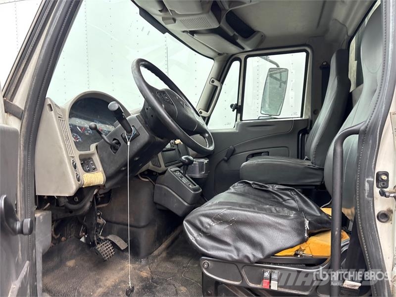 International 4300 Kühlkoffer