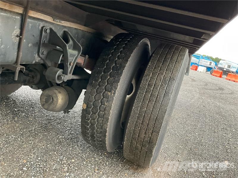 International 4300 Furgons