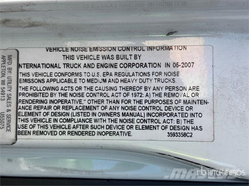 International 4300 Фургони