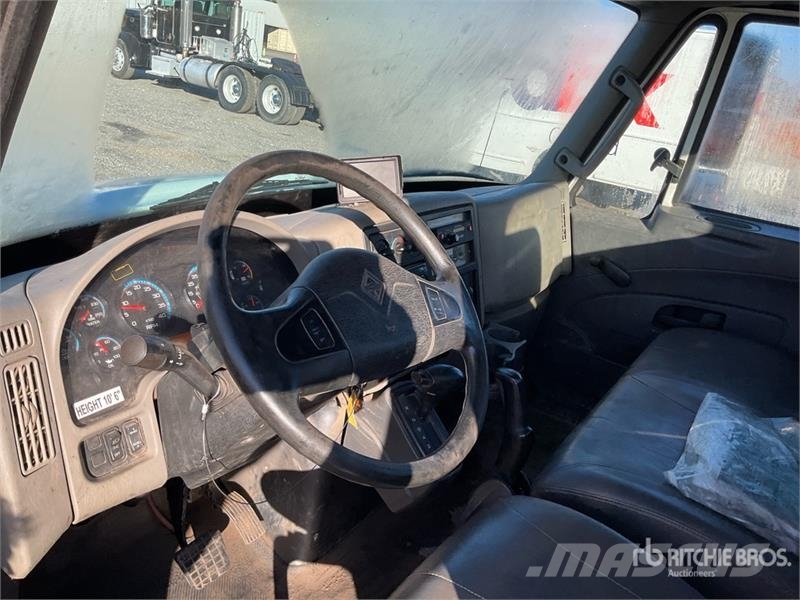 International 4300 Αποφρακτικά οχήματα