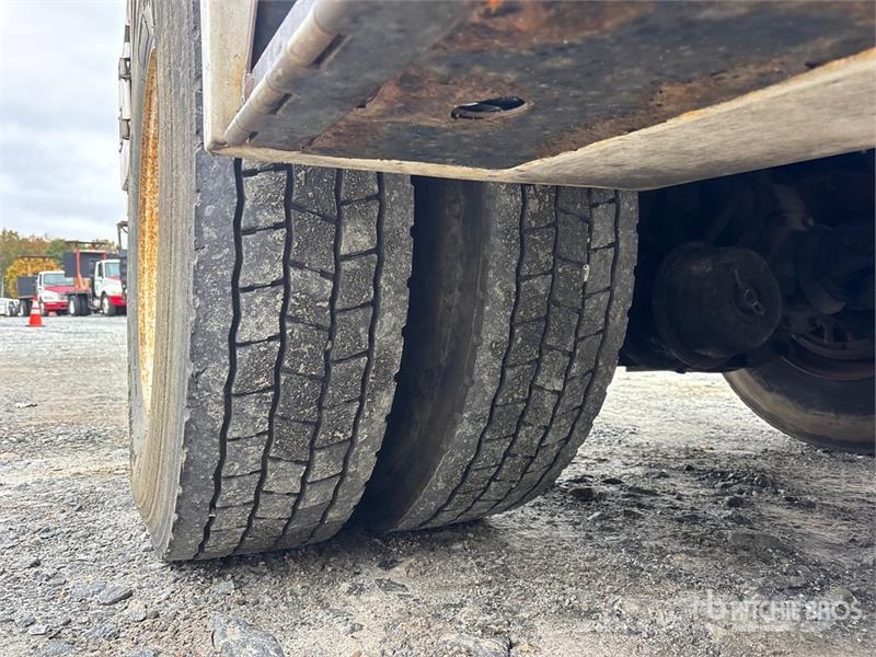 International 4300 Auto korpe