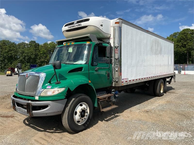 International 4300 Camiones con temperatura controlada