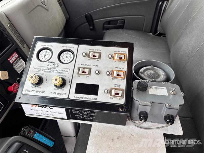 International 4300 Auto korpe