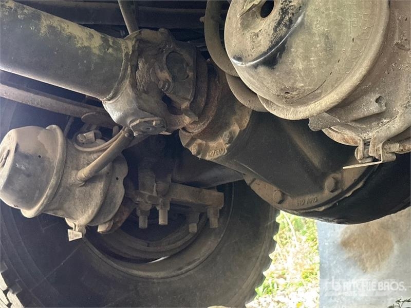 International 4300 Fahrzeug mit mobiler Bohranlage