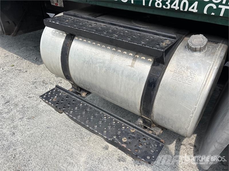 International 4300 Camiones volquete para virutas de madera