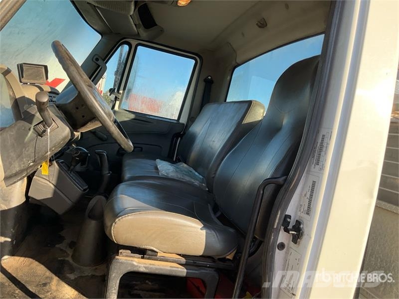 International 4300 Αποφρακτικά οχήματα
