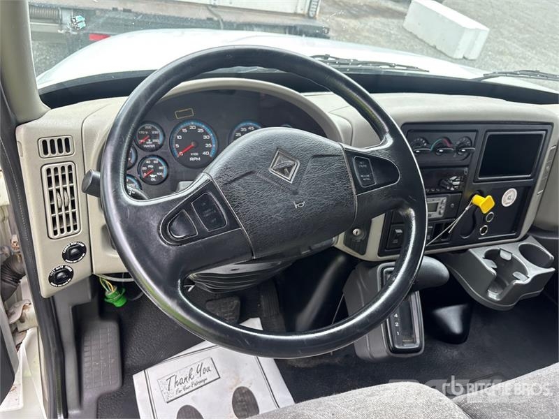 International 4300 Skriňová nadstavba