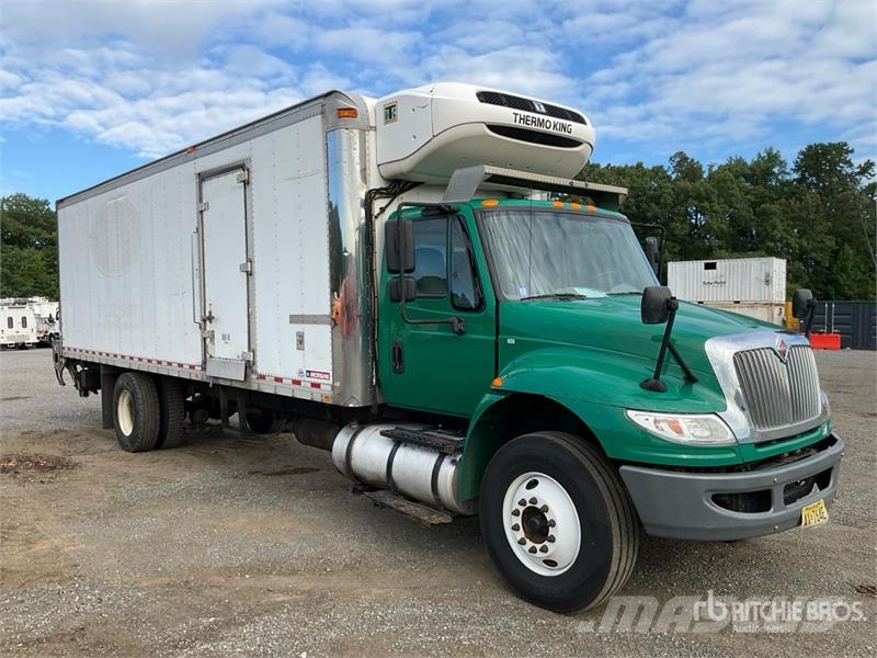 International 4300 Camiones con temperatura controlada