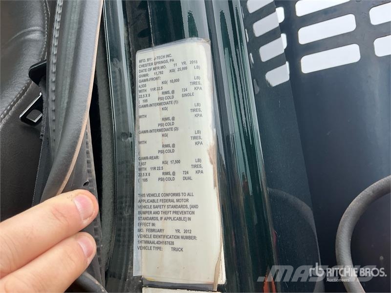 International 4300 多目的/汎用車両