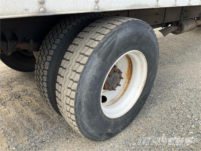 International 4300 Camiones con temperatura controlada