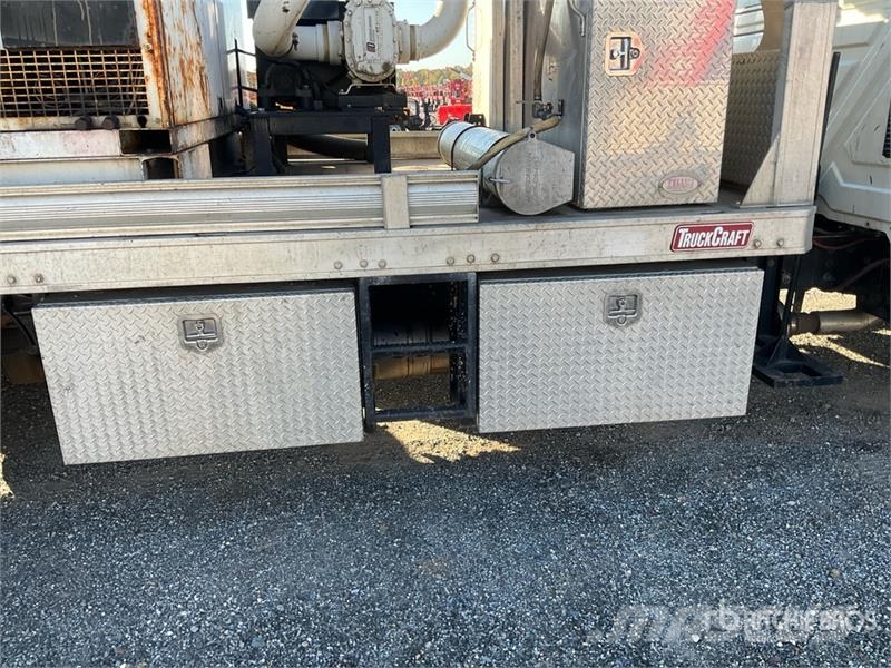 International 4300 Αποφρακτικά οχήματα