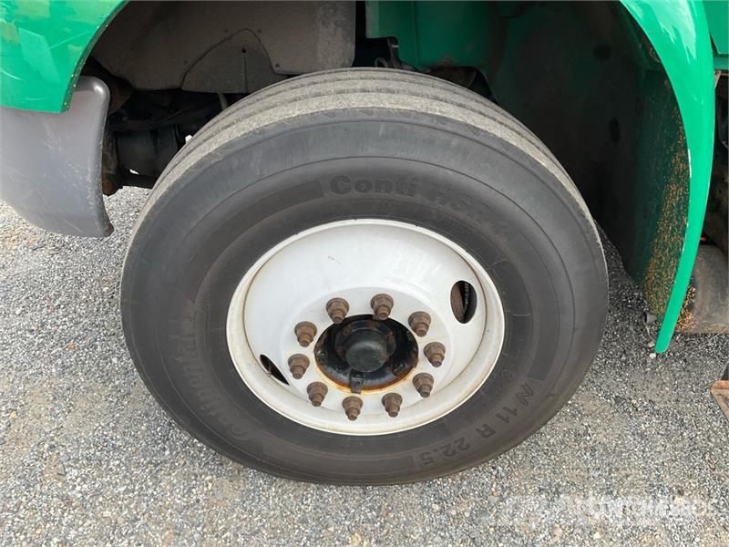 International 4300 Camiones con temperatura controlada