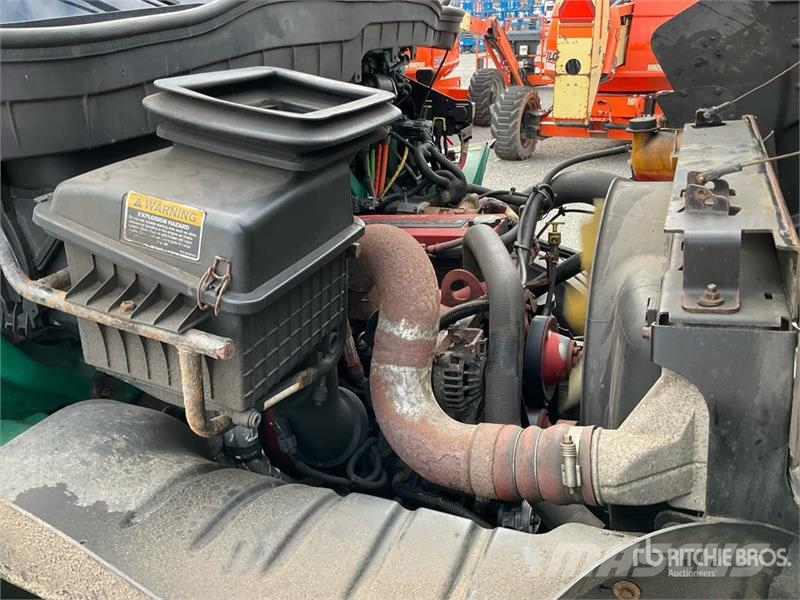 International 4300 Camiones con temperatura controlada